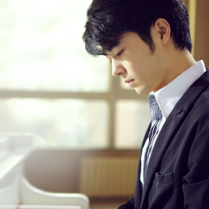 日本gogo亚洲高清大胆
